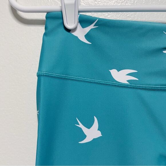 Noli Blue/Teal/Yellow Ombre Bird Leggings - Picture 4 of 8